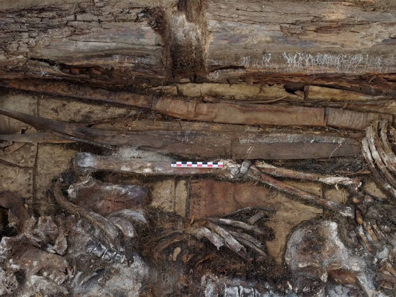 500-летнее погребение с необычным клинком нашли на востоке России