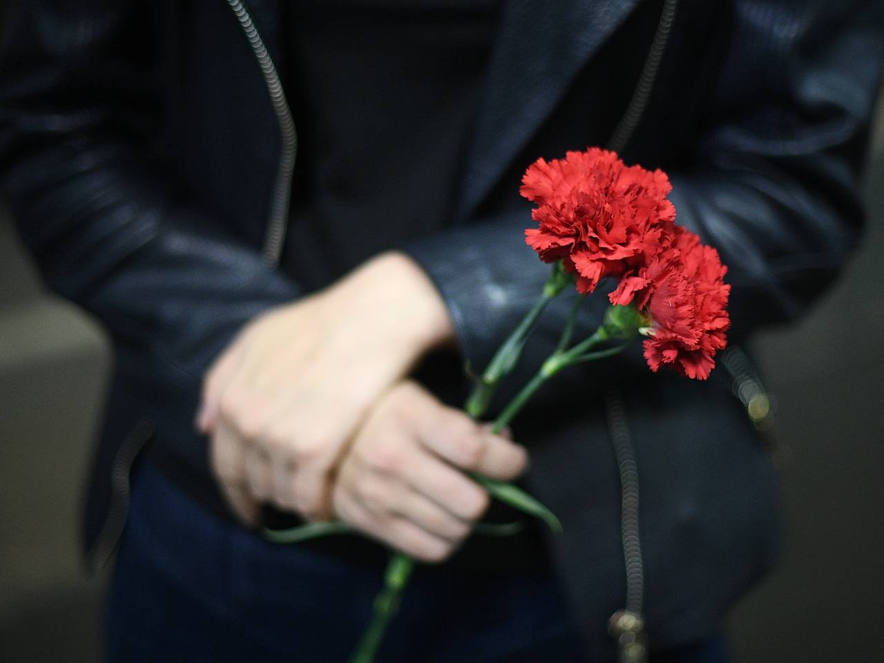 В Колпино прошло прощание с убитой в Ленобласти 12-летней девочкой