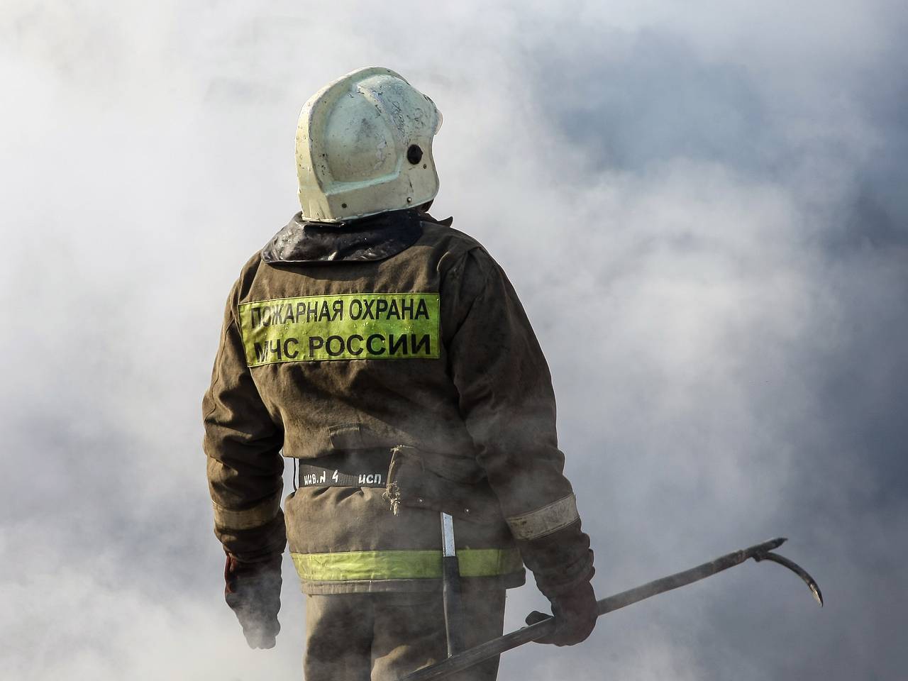 Пожары на промобъектах привели к детонации огнеопасных материалов в Ставрополе
