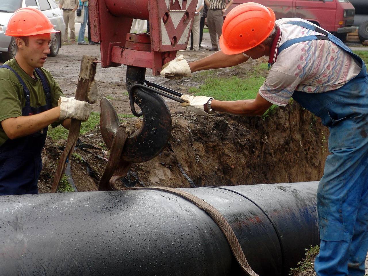 В Подмосковье восстановили водовод под железнодорожными путями бестраншейным методом
