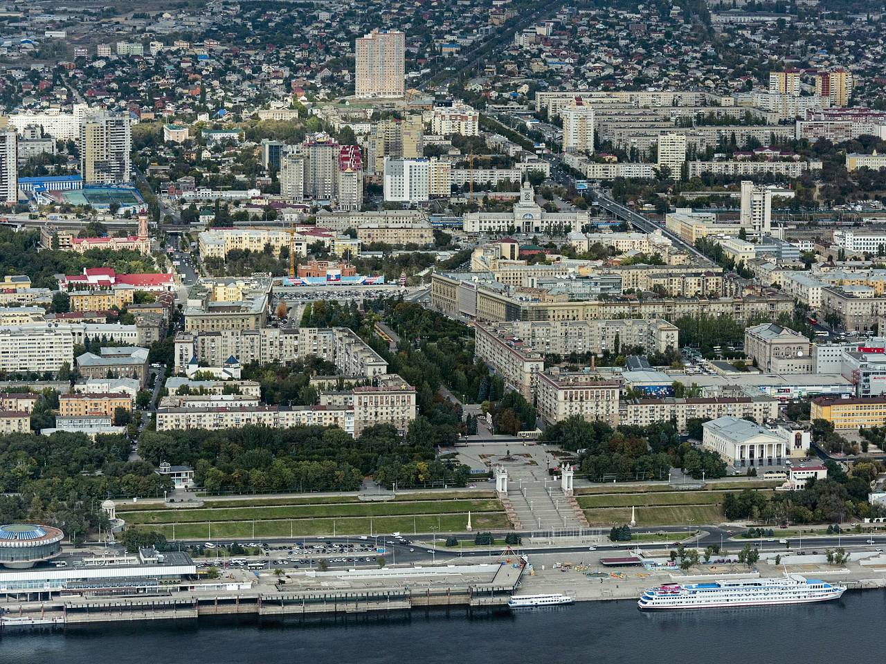 Жители российского города пожаловались на громкие хлопки
