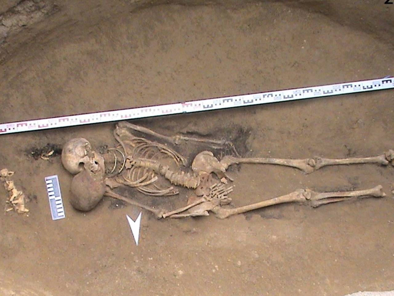 Необычный женский колпак 2000-летней давности нашли на Алтае