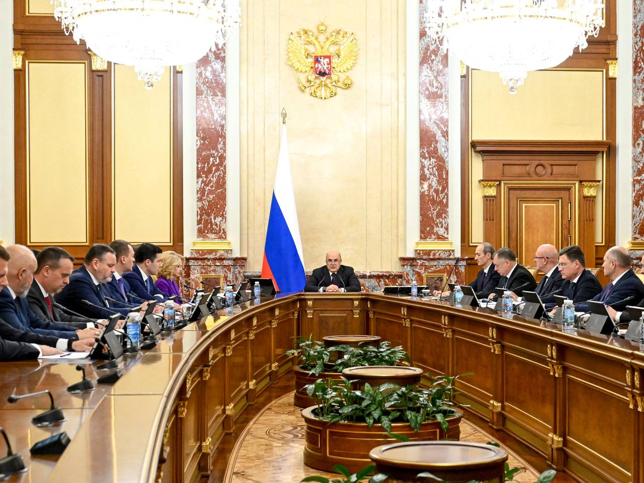 Перестановки в правительстве России