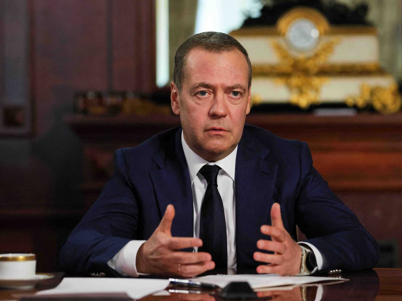 Медведев в одном посте использовал семь разных оскорблений для Зеленского