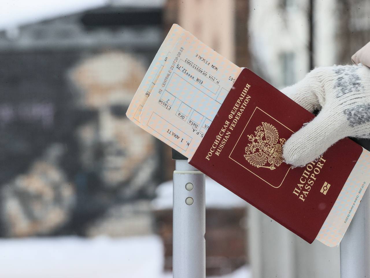 Депутат рассказал о вернувшихся в Россию релокантах