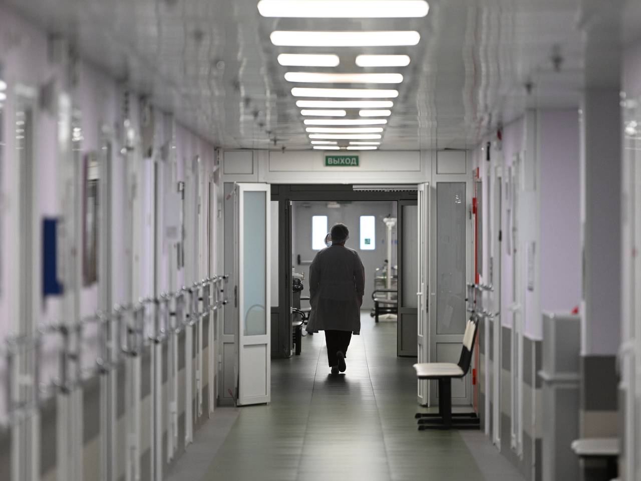 Россиянин выжил после падения с 18-го этажа