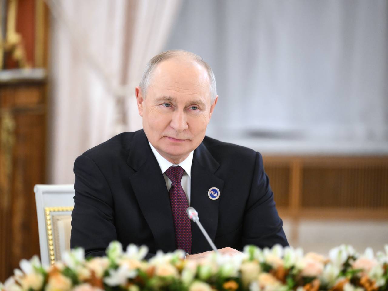 Путин провел переговоры с председателем президентского совета Ливии