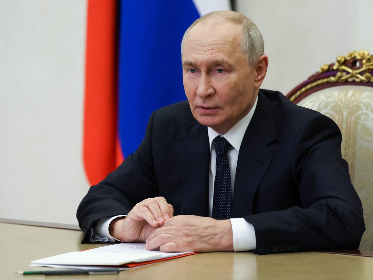 Перечислены имена поздравивших Путина по телефону иностранных лидеров